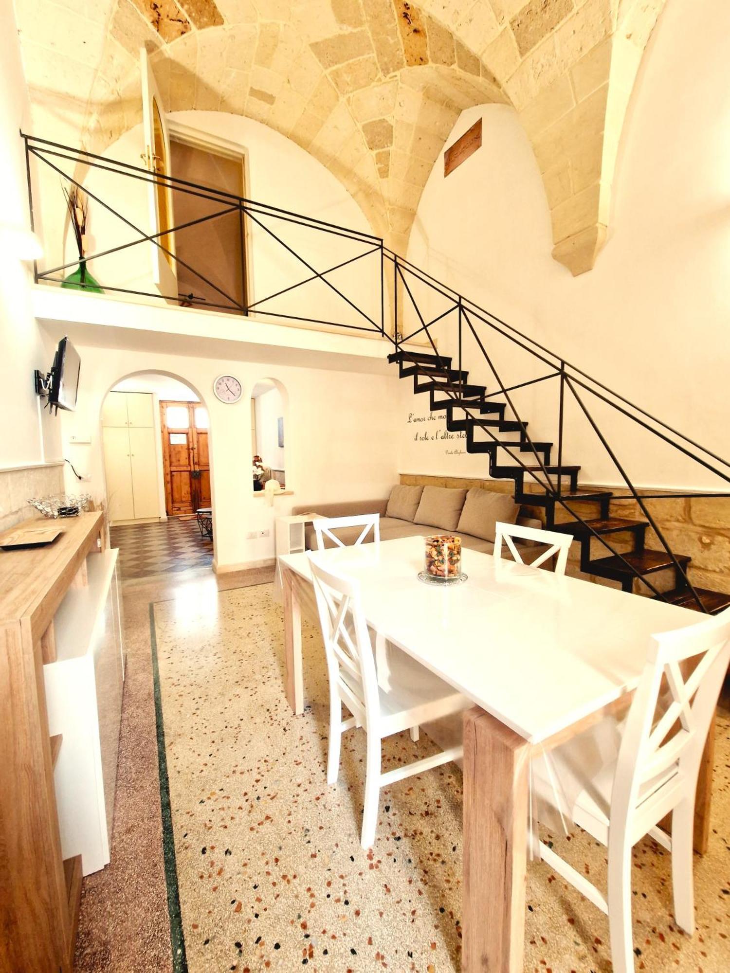 Casa Dante Deliziosa Casa A Due Passi Dal Centro Βίλα Λέτσε Εξωτερικό φωτογραφία